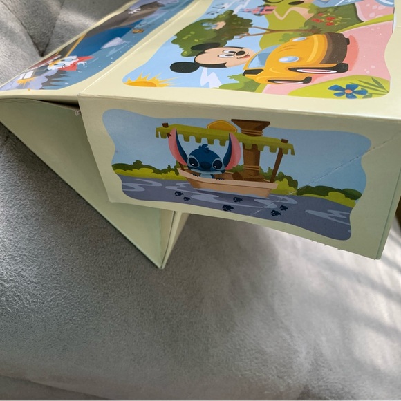 🔴 DISNEY GIFT BOX CHARACTERS GRAPHICS COMES FLAT EMPTY TO USE OR COLLECT - Picture 4 of 14